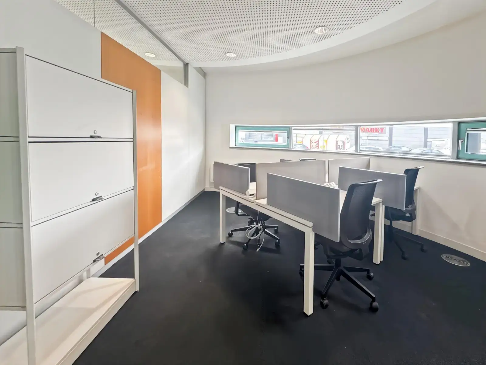 Regus Schwetzingen Carl-Benz-Straße interior photo 3