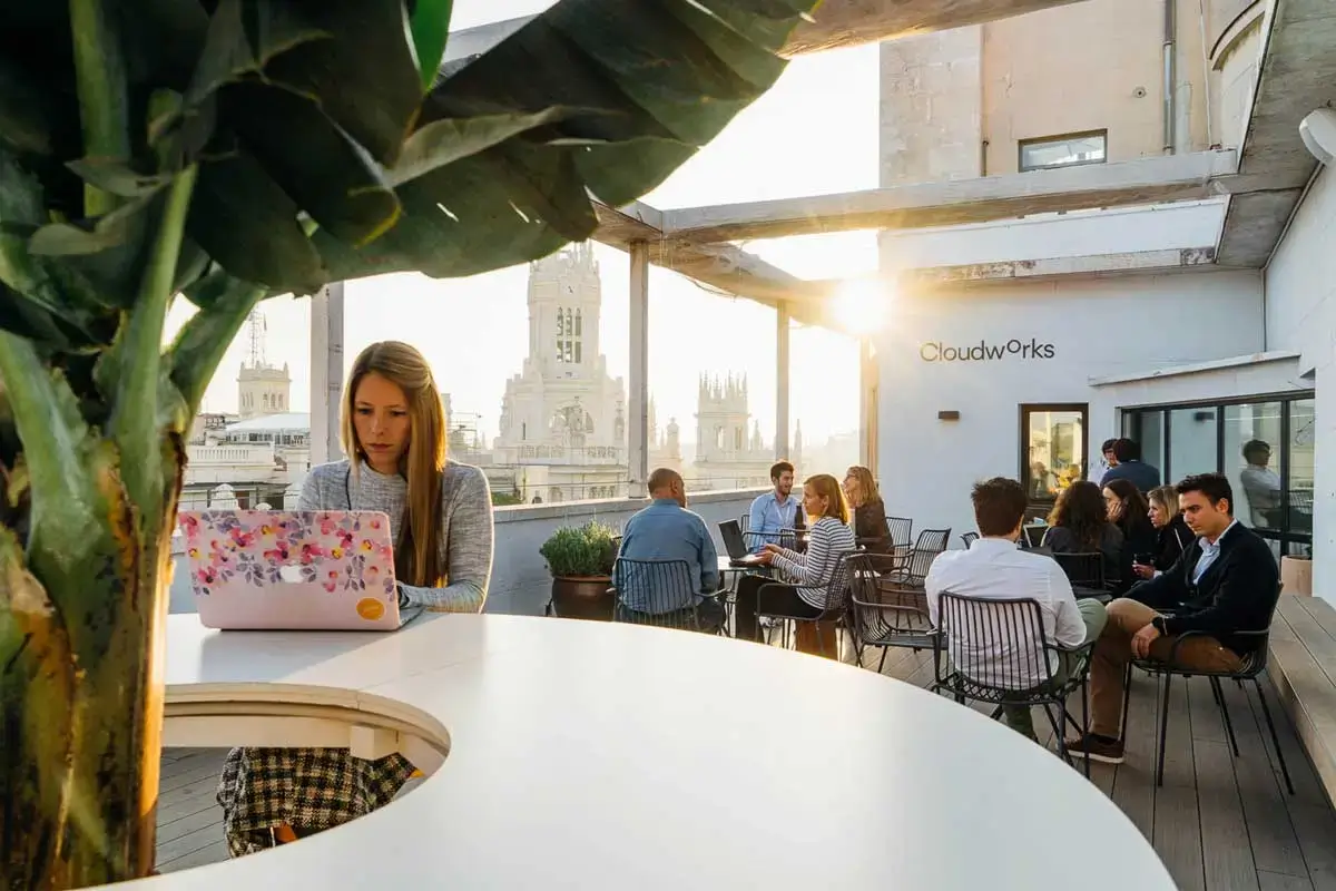 Cloudworks Tuset - Diagonal interior photo 7