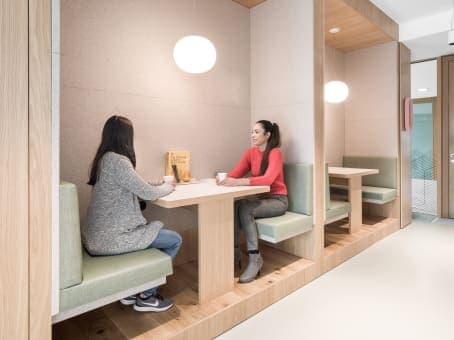 Regus Düsseldorf Kennedydamm interior photo 3