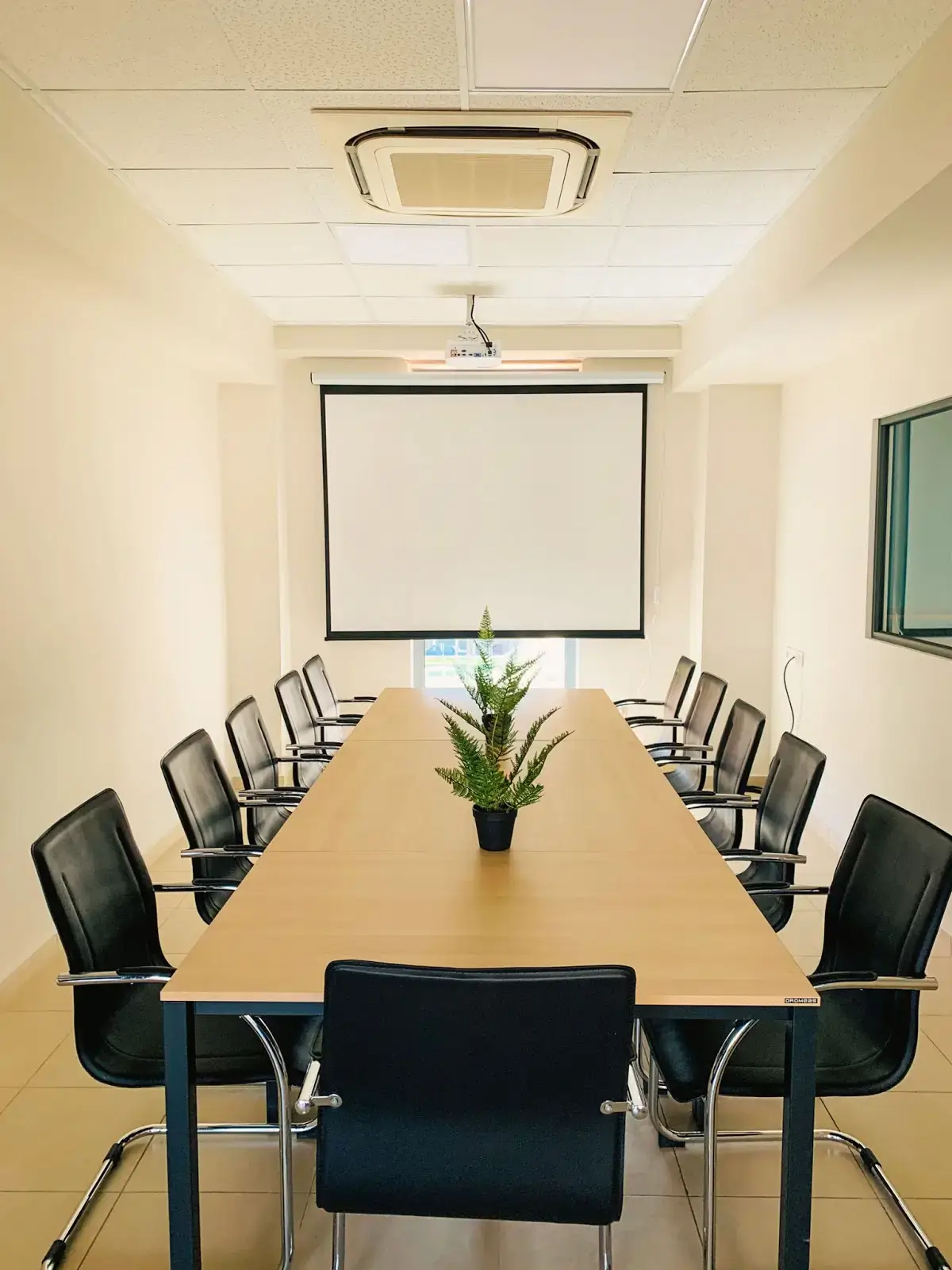 Workhub interior photo 7