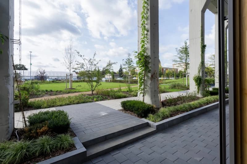 Factory Campus interior photo 3