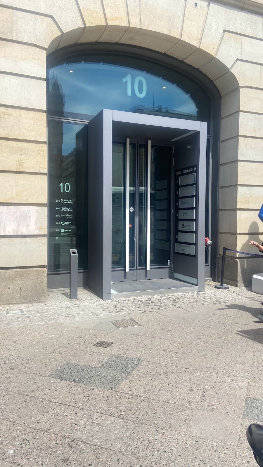 Satellite Office Berlin Unter den Linden 10 interior photo 2