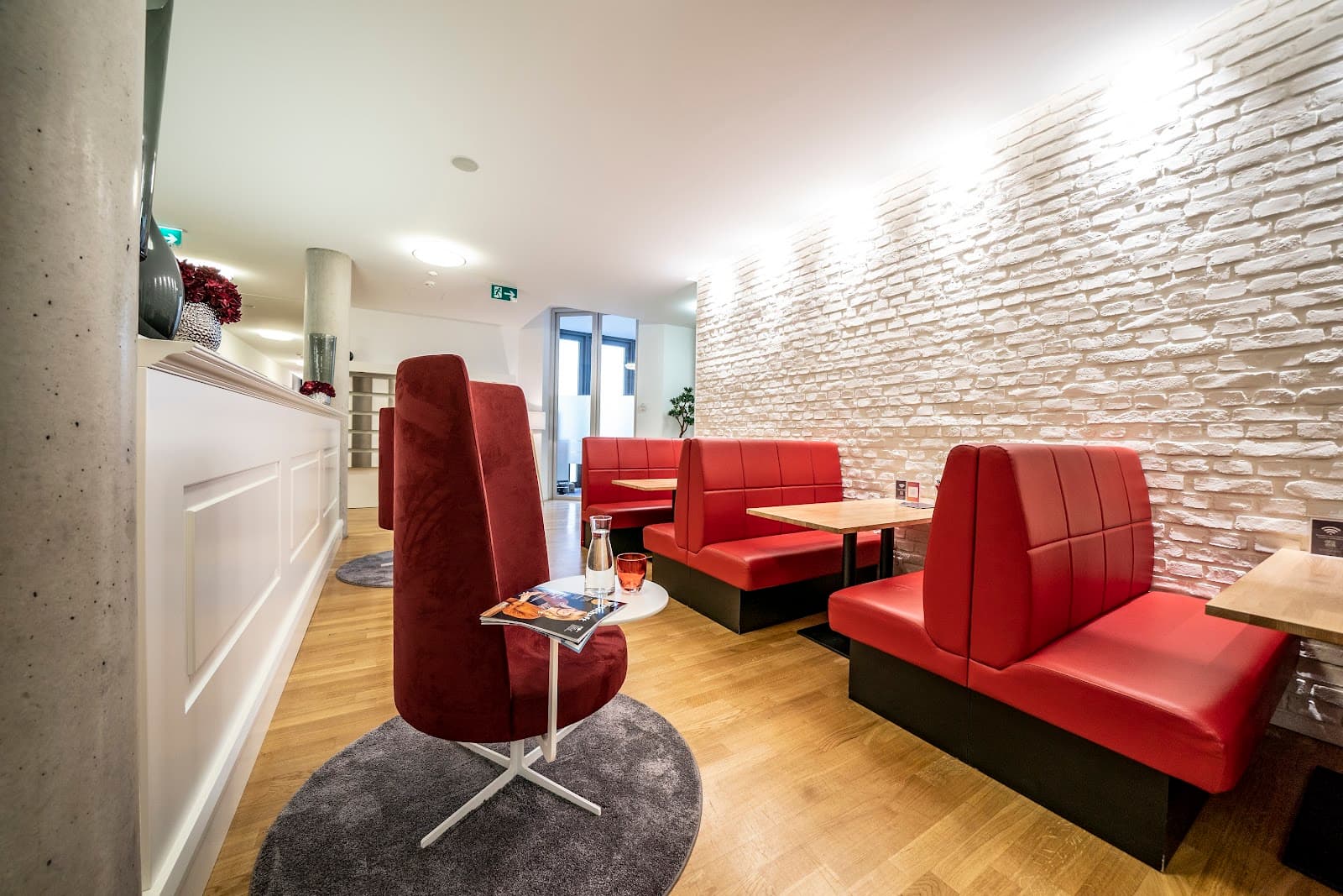 Satellite Office Berlin Unter den Linden 10 interior photo 8