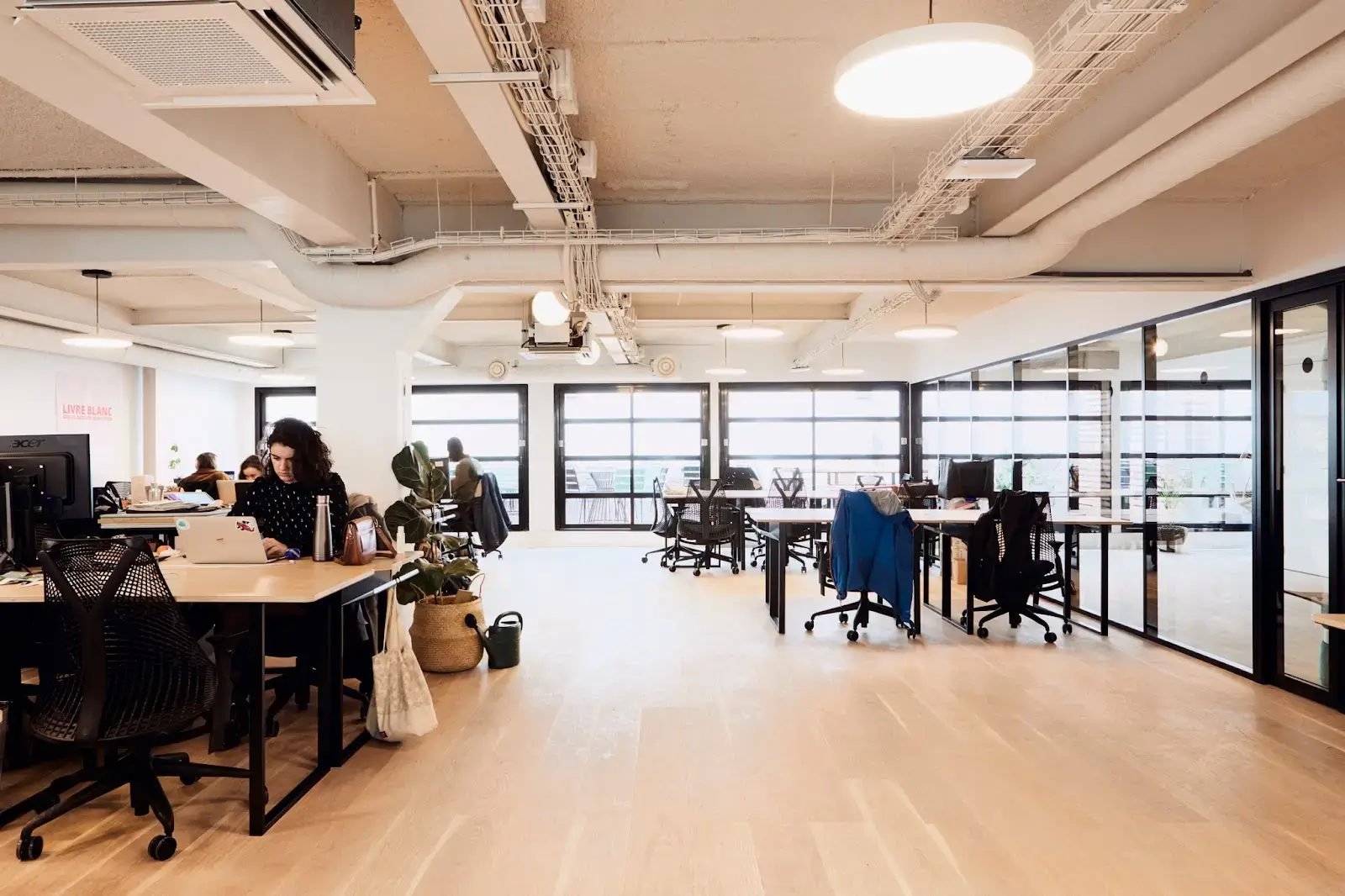 Morning, Duhesme interior photo 8