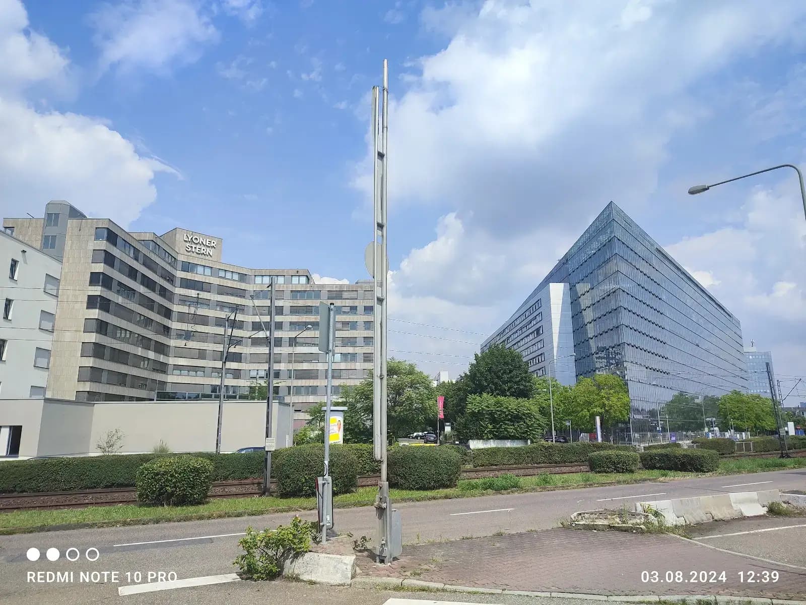 Regus Frankfurt Lyoner Stern interior photo 6