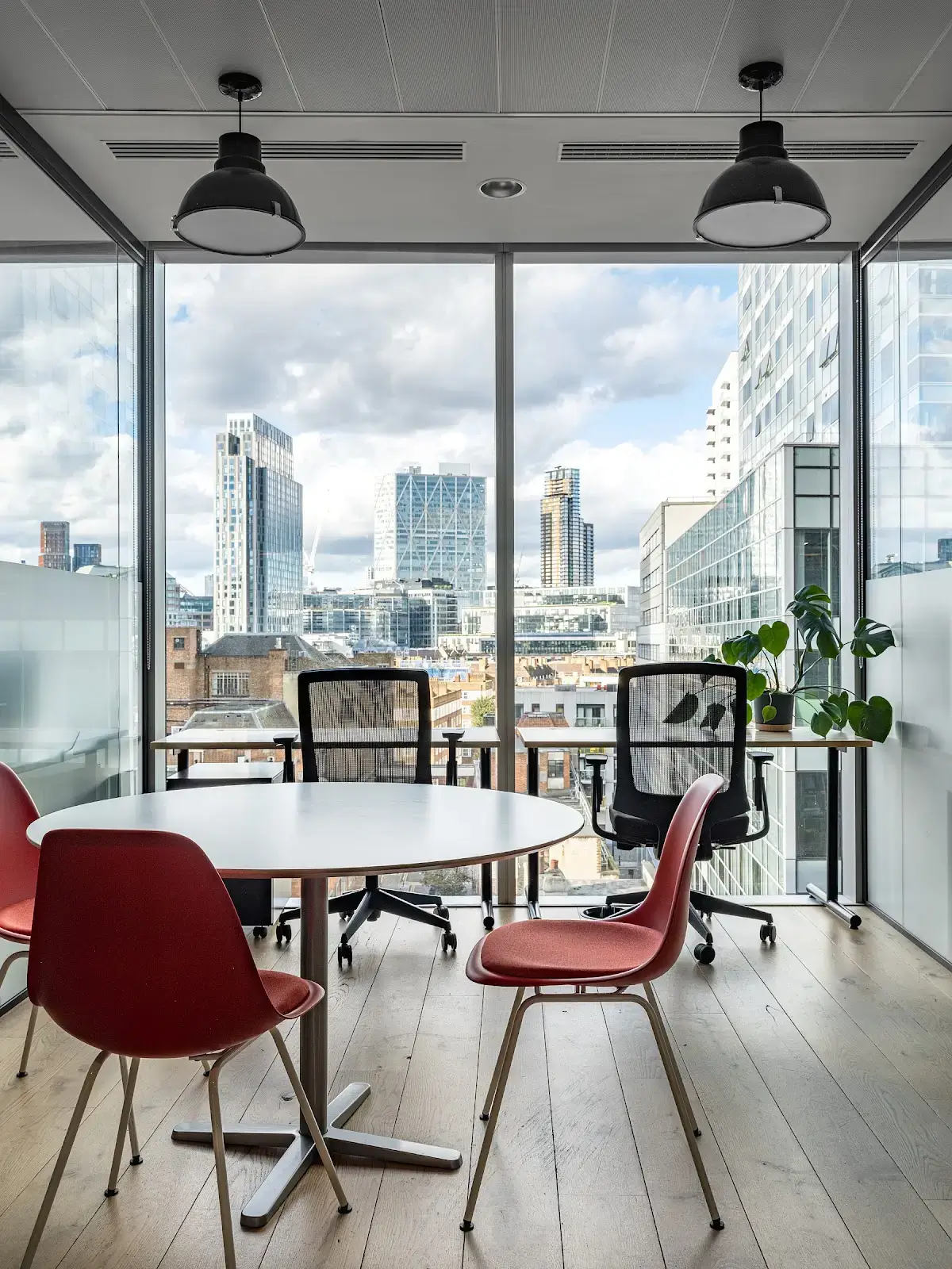 beyond Aldgate Tower interior photo 11
