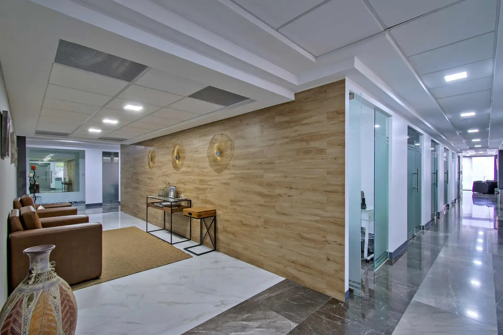 Novo Emerald interior photo 9