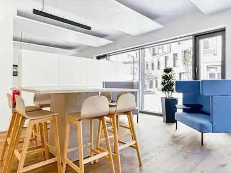 Regus Heidelberg Stadttor Ost interior photo 8