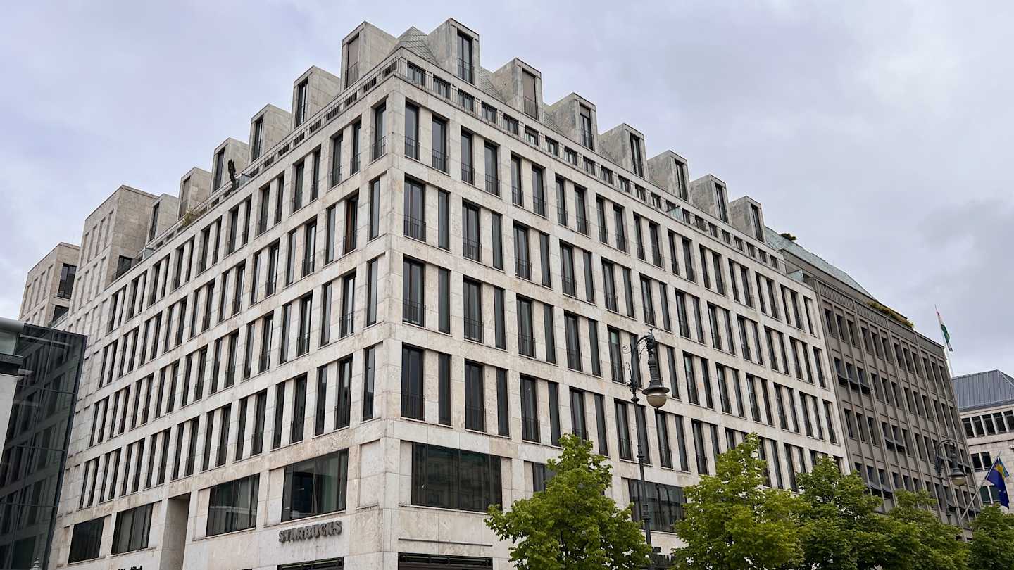 Regus Berlin Am Brandenburger Tor interior photo 3