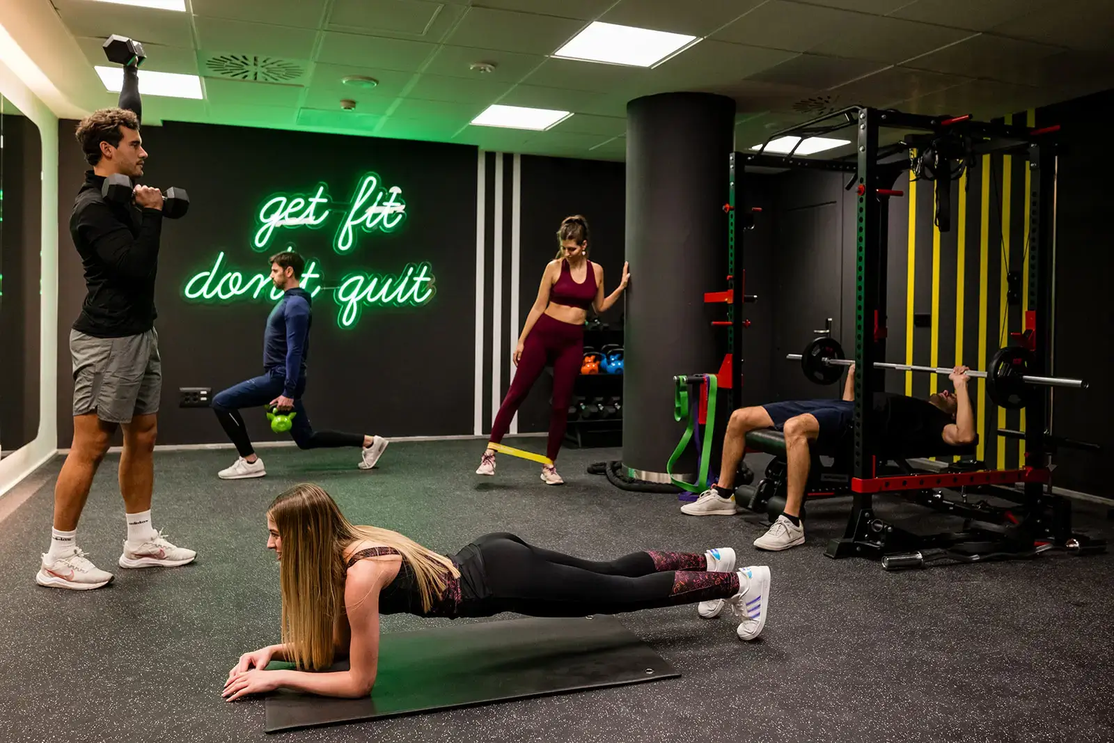 Monday Cibeles interior photo 6