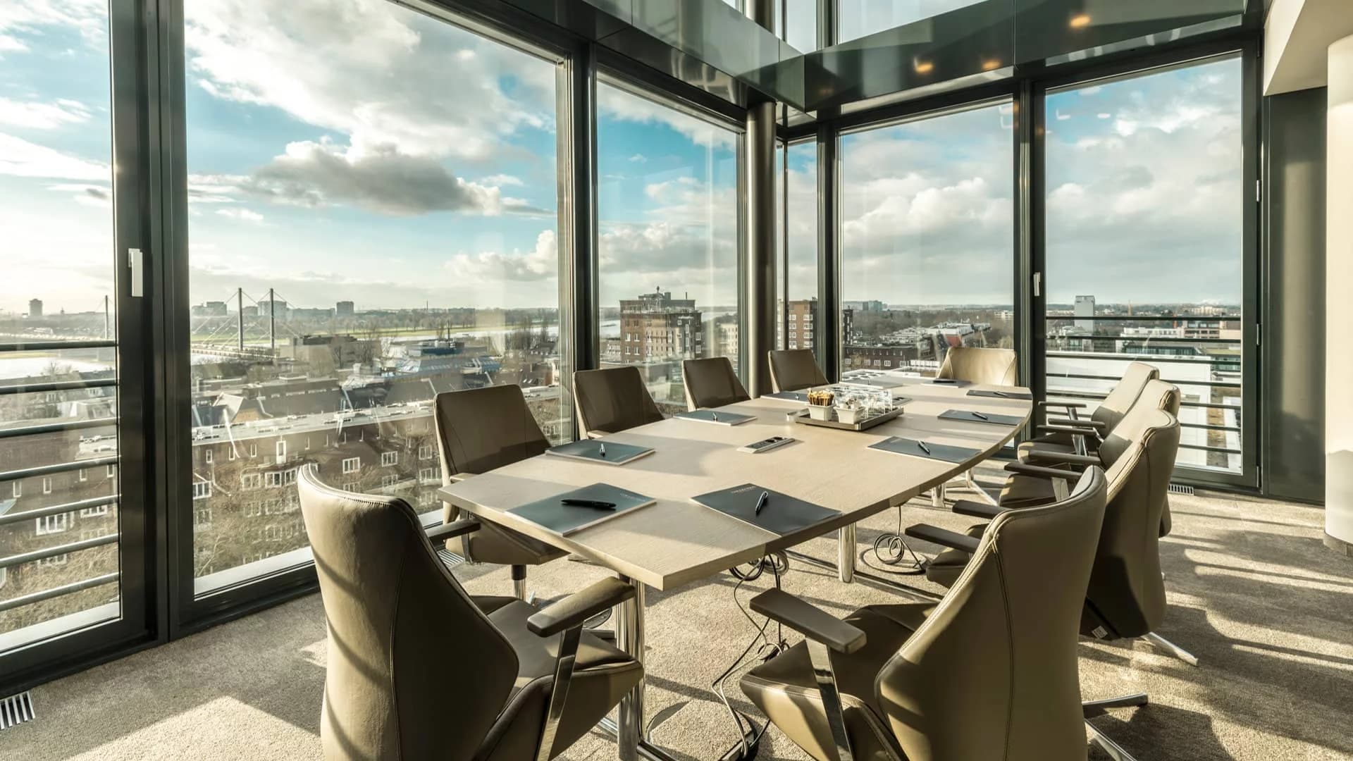 COLLECTION Business Center Düsseldorf Kaiserswerther Straße interior photo 2