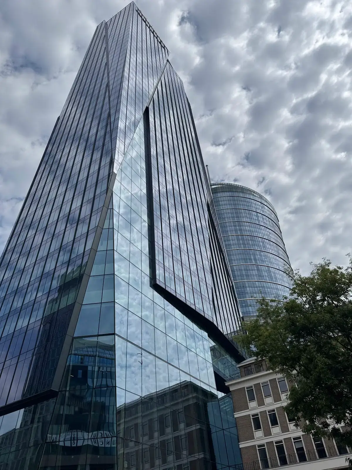 myhive Warsaw Spire interior photo 5