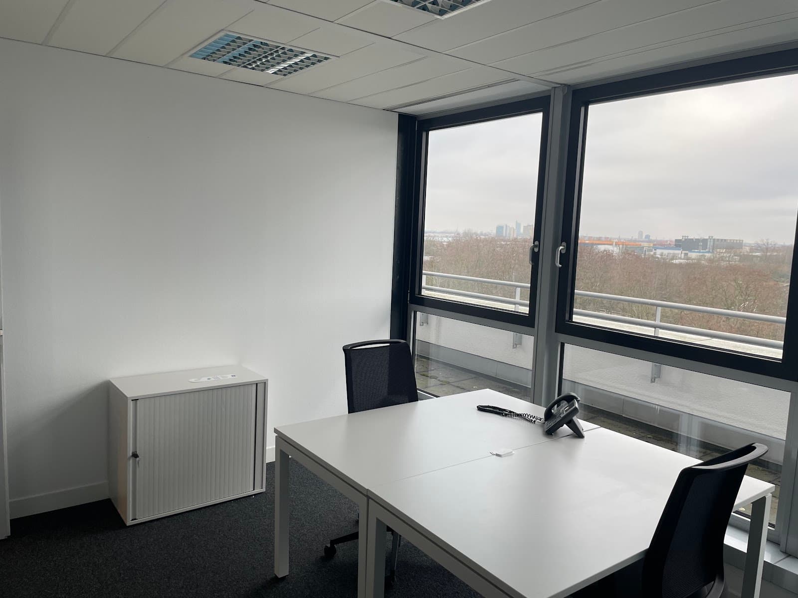 Regus Leipzig Arcus Park interior photo 10