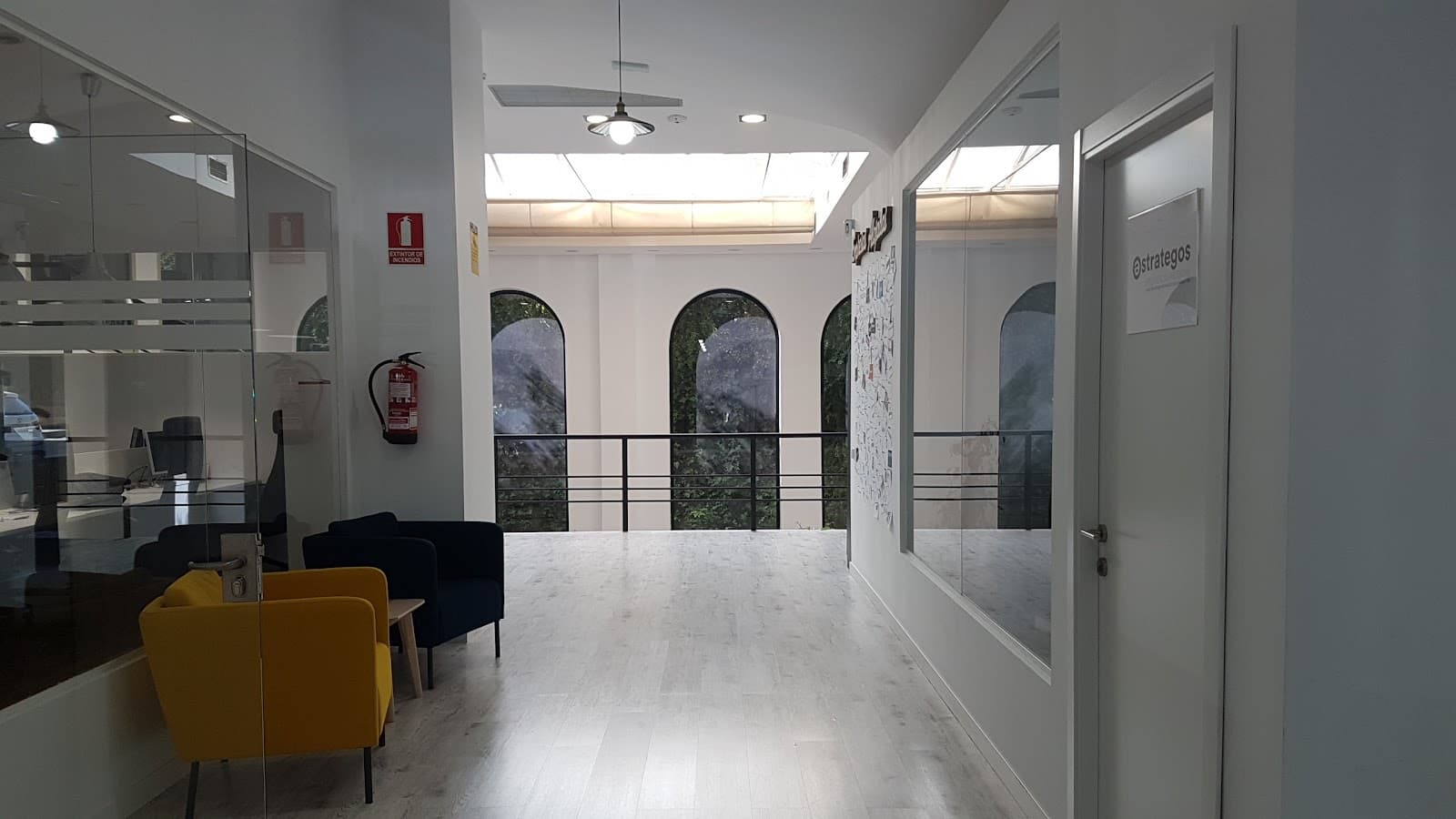 Cink Coworking Henri Dunant interior photo 7