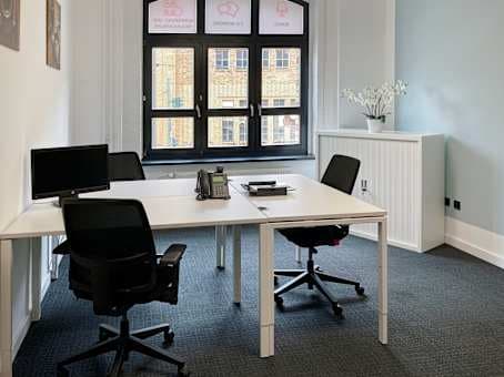 Regus Berlin Leuchtenfabrik interior photo 5