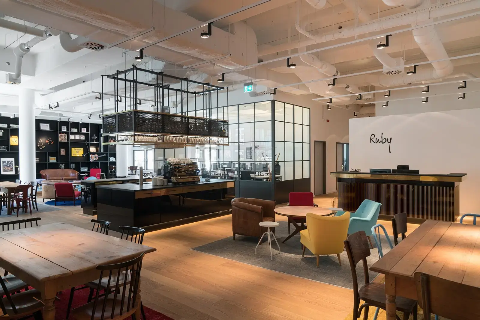 Ruby Leo Workspaces Munich interior photo 6