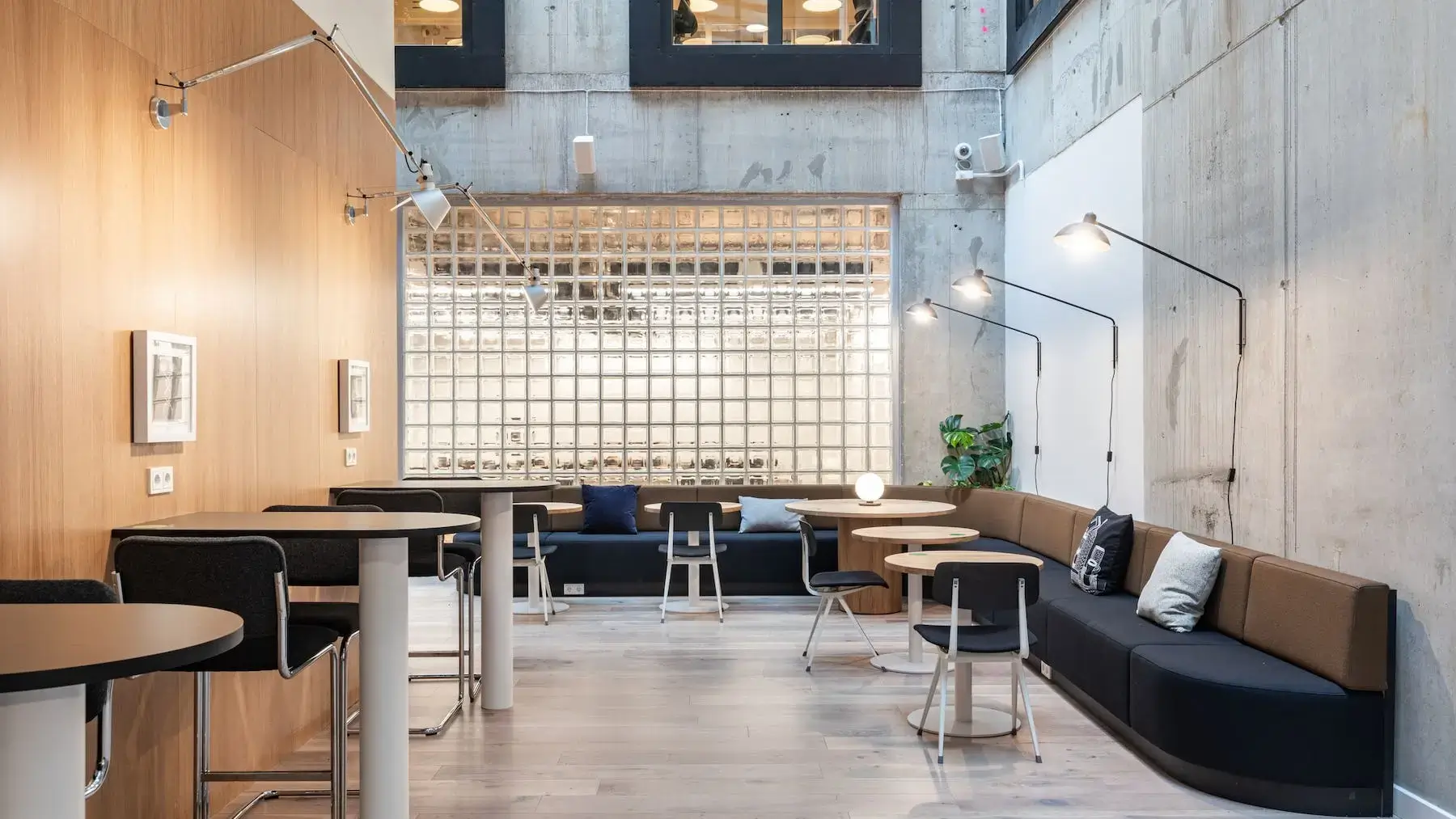 WeWork Warschauer Platz interior photo 2