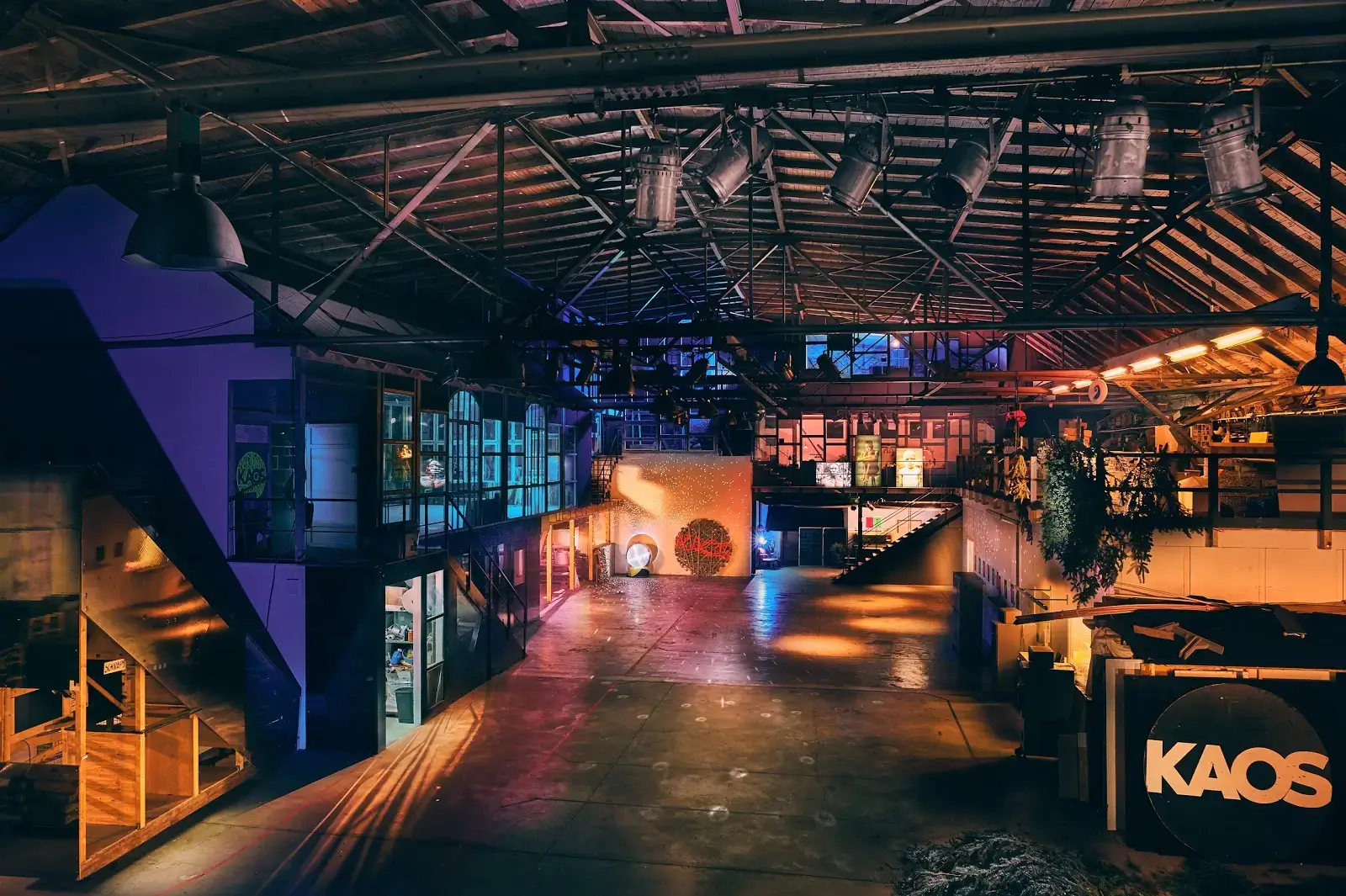 KAOS Berlin interior photo 3