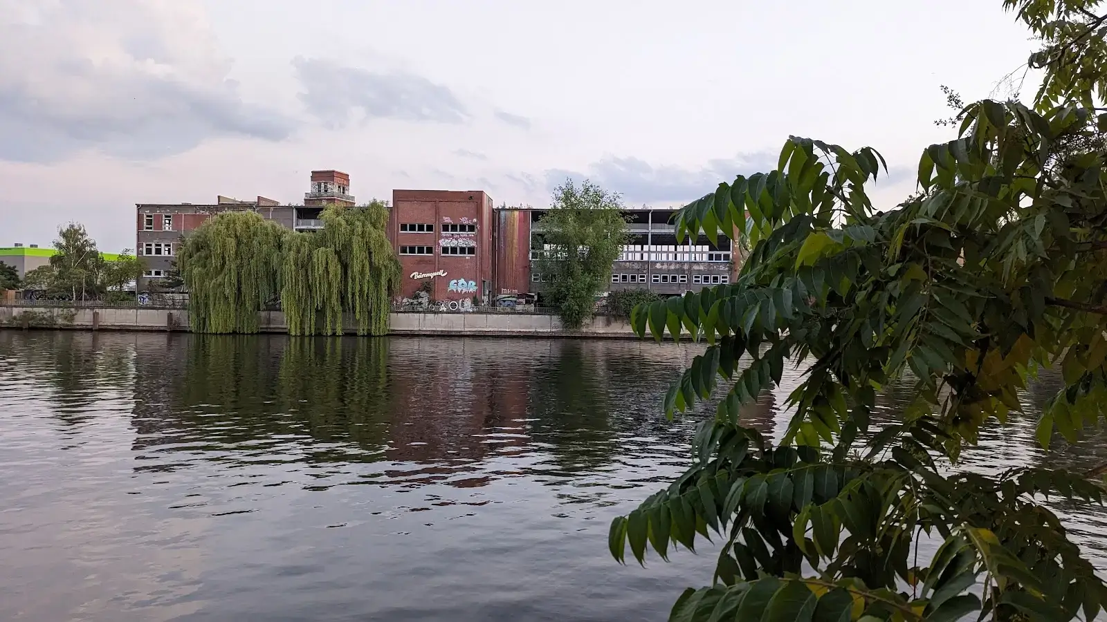 KAOS Berlin interior photo 7