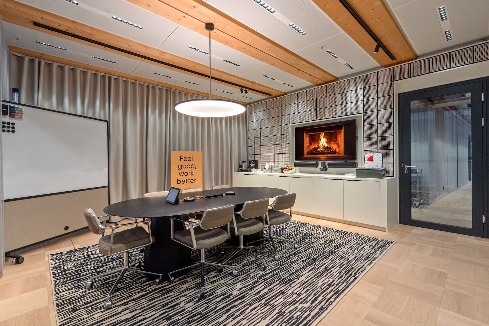 Fireside 1 — 12 people, Design Offices Berlin Macherei Kreuzberg — €69 / hour
