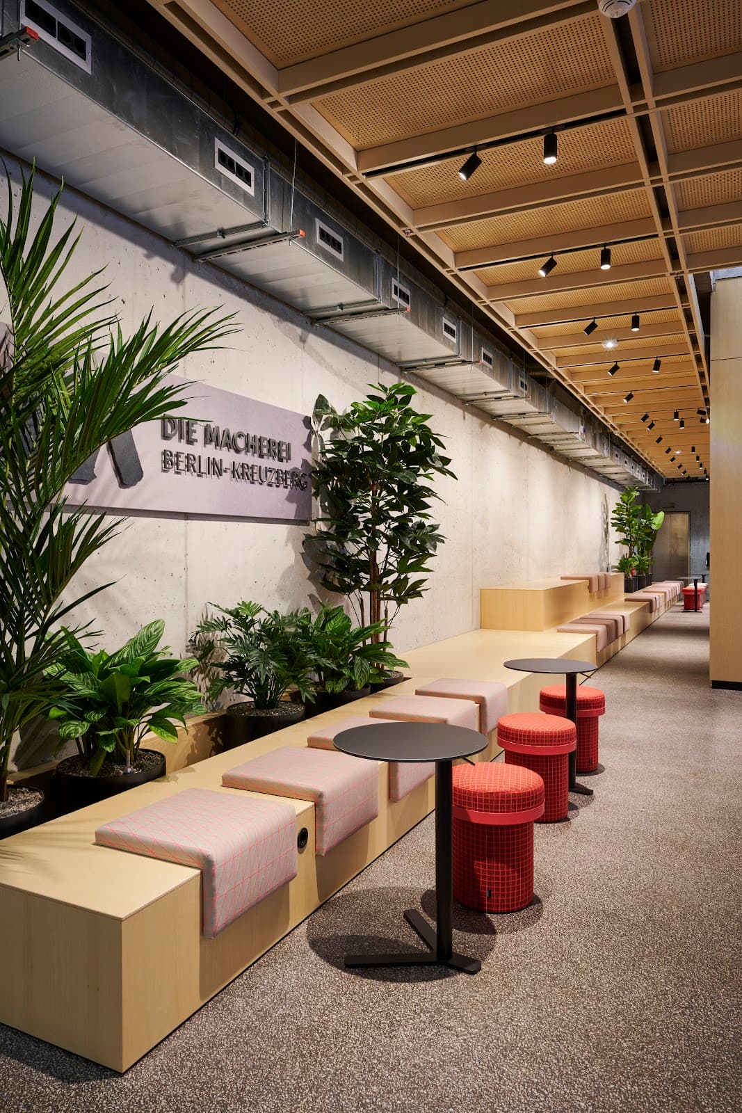 Day Office — Podcast Room, 4 pax, Design Offices Berlin Macherei Kreuzberg / Day interior photo 7