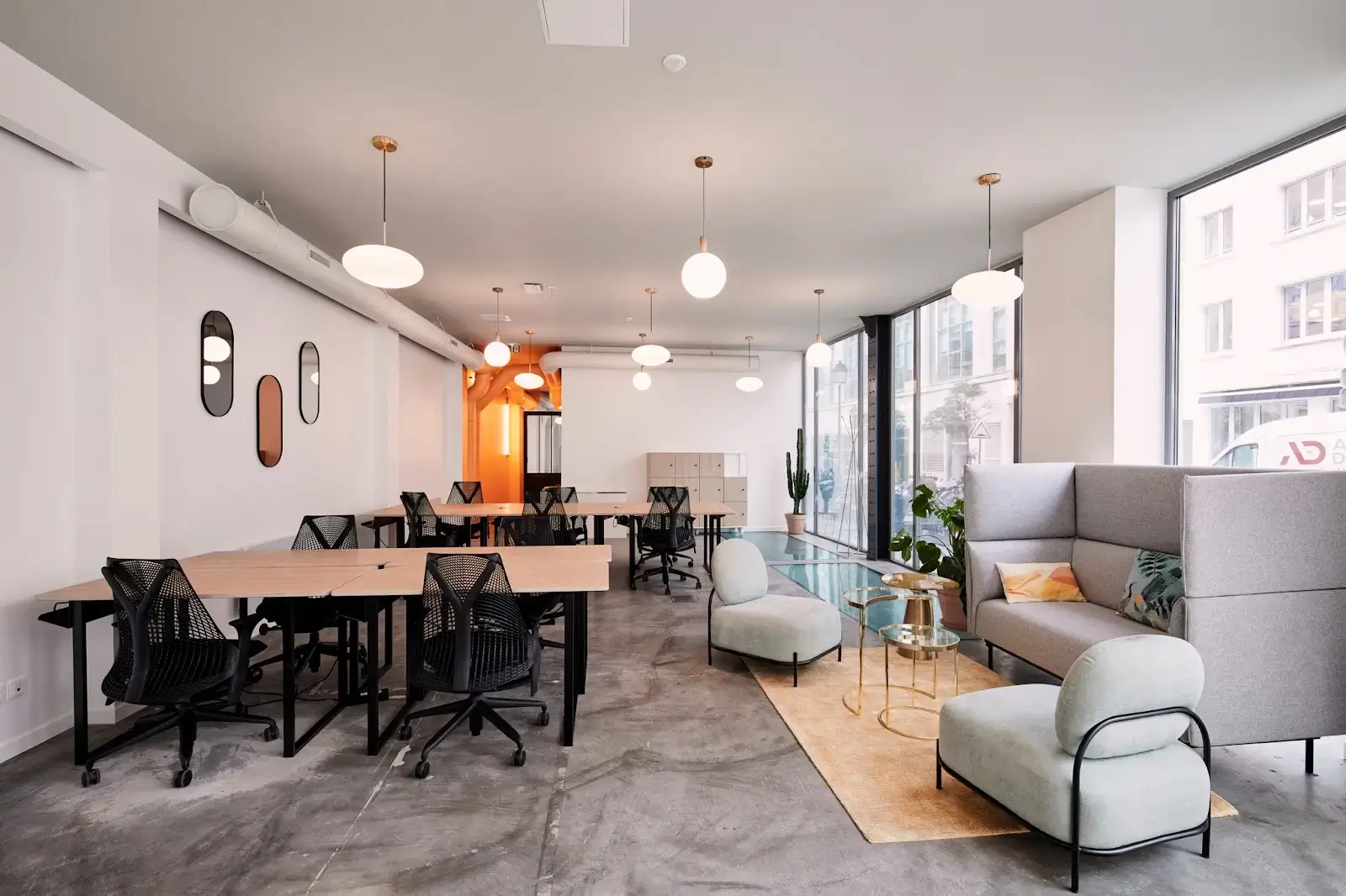 Morning, Dussoubs interior photo 4