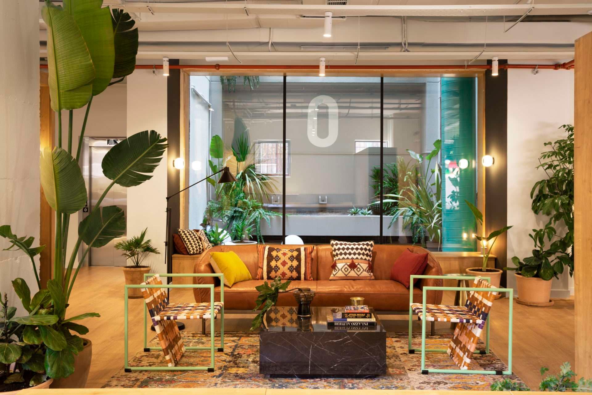 Monday Rio interior photo 3