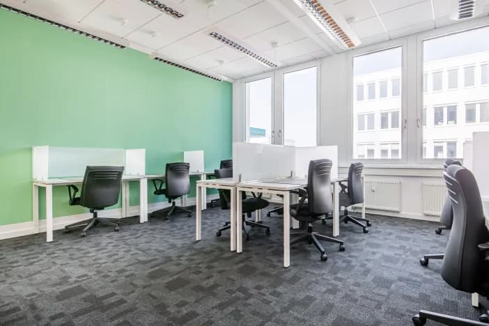 Regus Stuttgart Curiestraße 2 interior photo 4