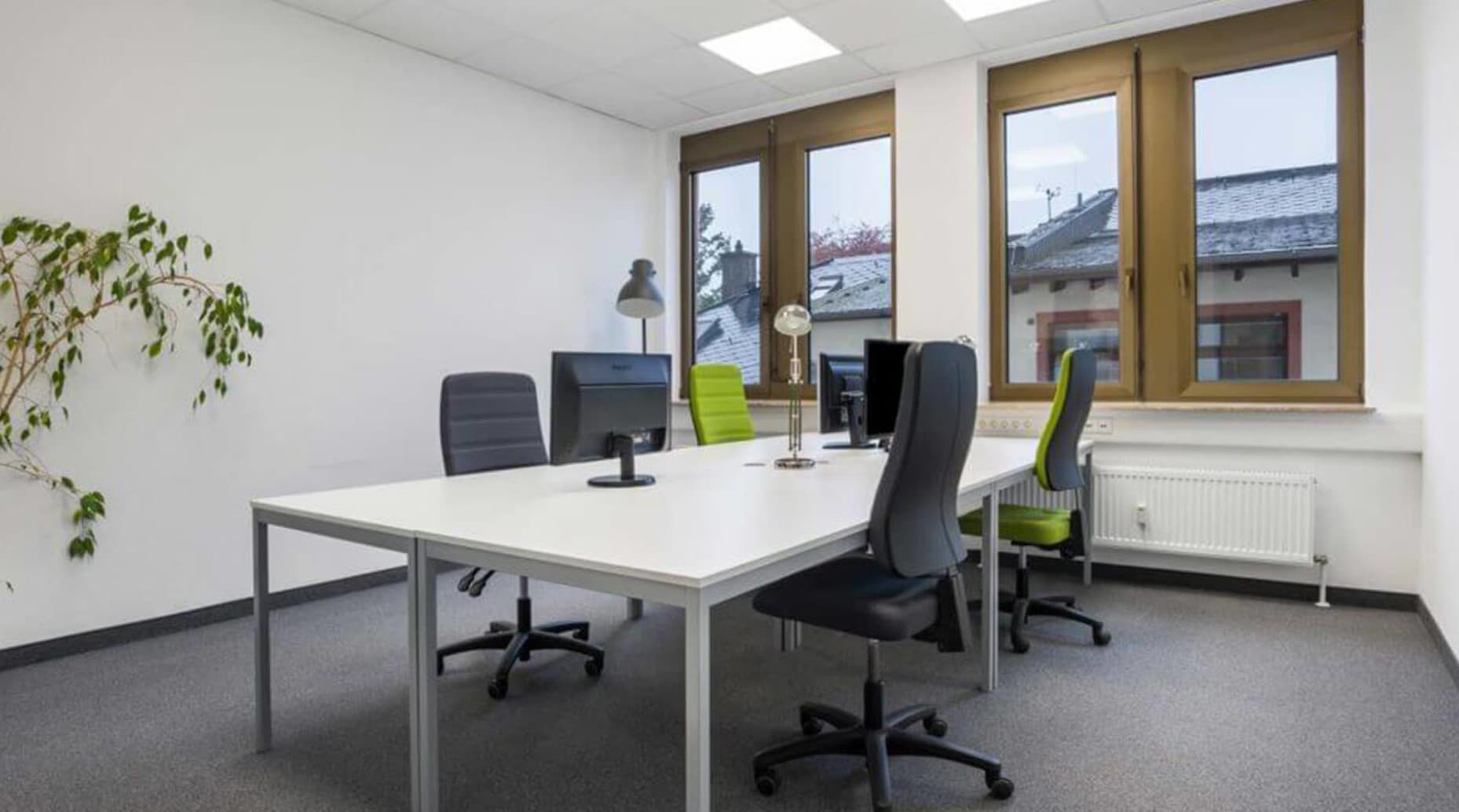 SleevesUp! Frankfurt Westside interior photo 3