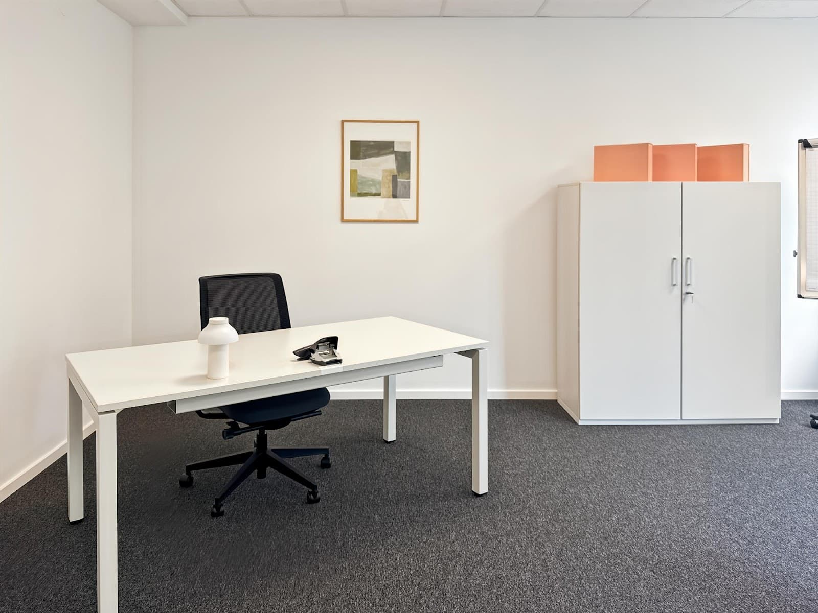 Regus Darmstadt Rößlerstraße interior photo 7