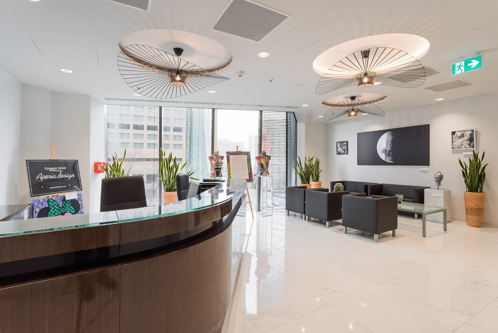 OmniOffice Q22 interior photo 3