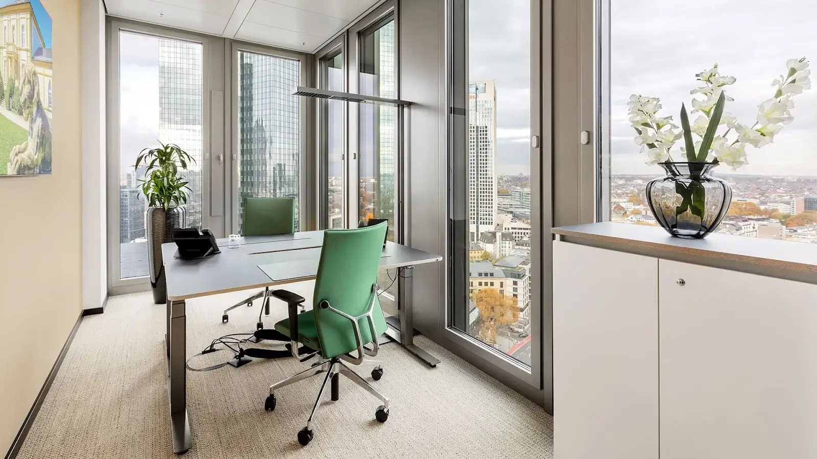 CONTORA Office Solutions · Frankfurt · Marienturm interior photo 2