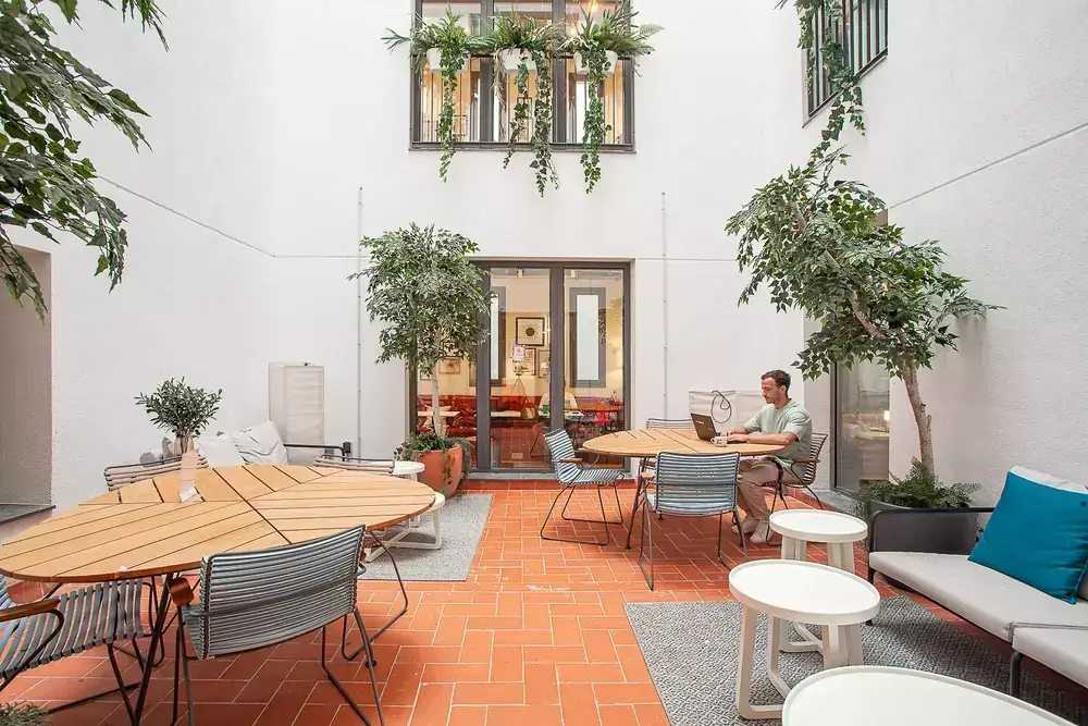 OneCoWork Portal de l´Ángel | Coworking Barcelona interior photo 13