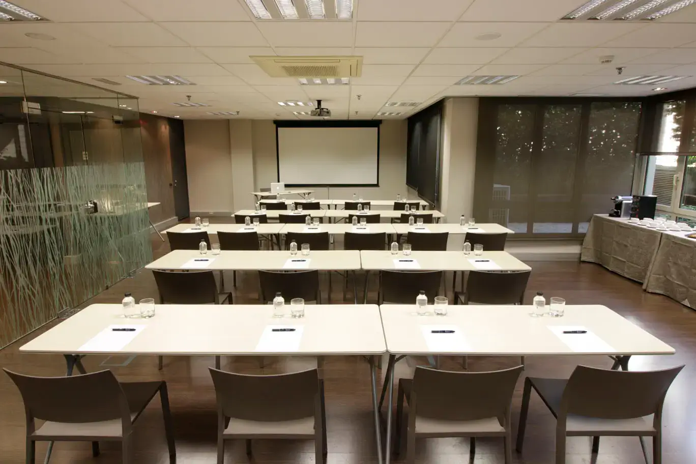 Gran Via Business & Meeting Center interior photo 8