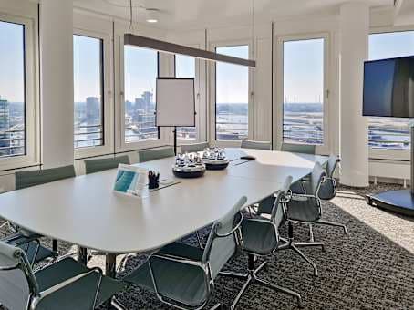 Regus Hamburg HafenCity interior photo 5