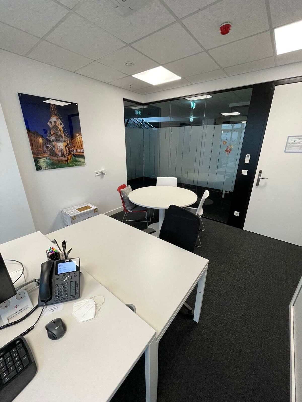 Regus Augsburg Hauptbahnhof interior photo 2