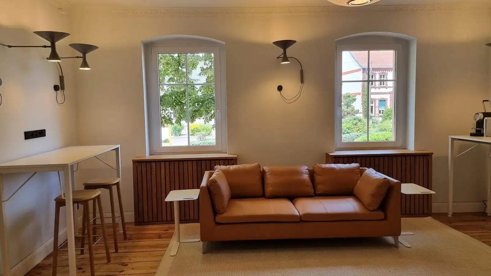 Project JUNE interior photo 9