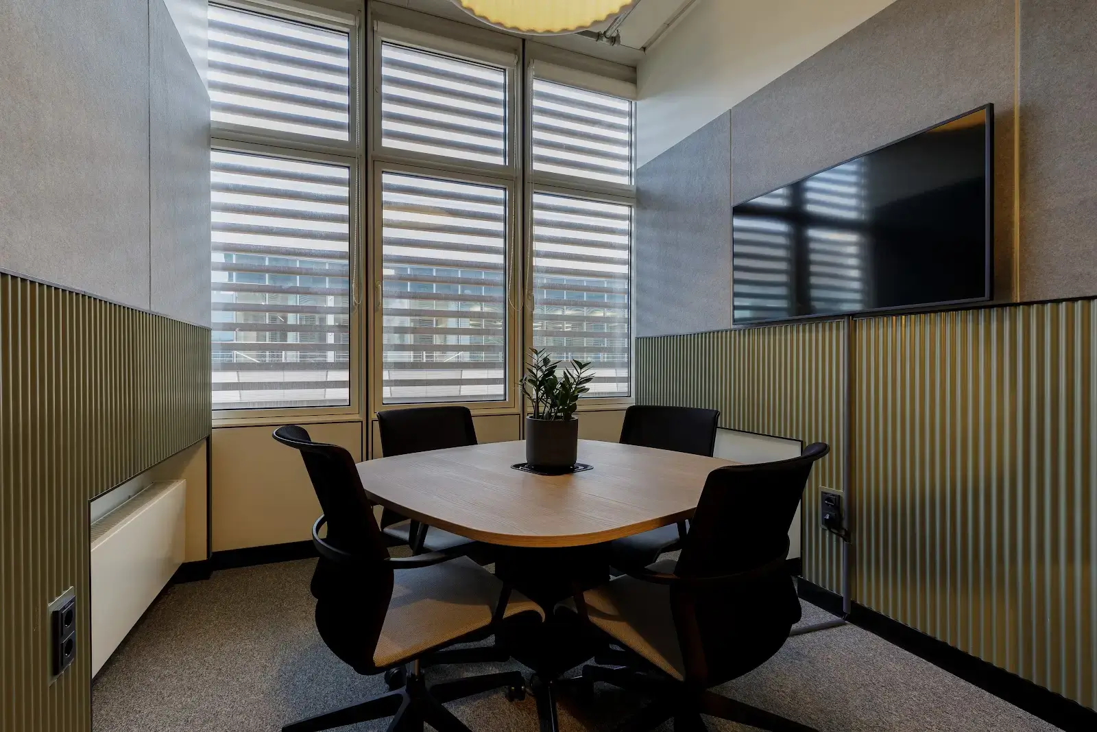 Indy by Industrious interior photo 10