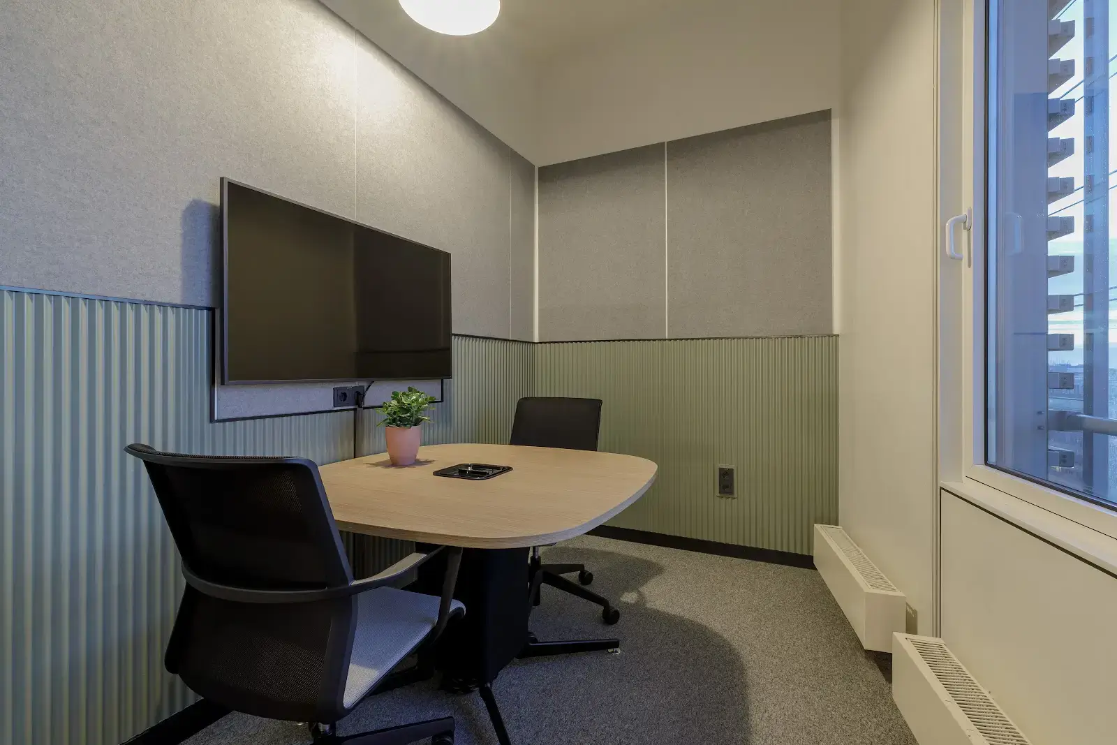 Indy by Industrious interior photo 11