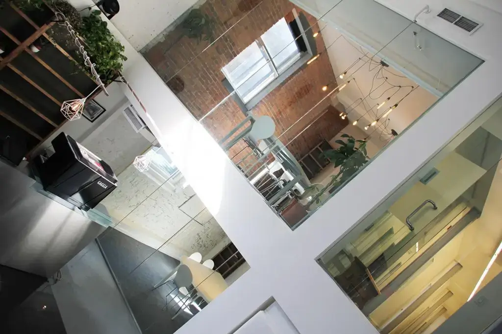 StartWell - King West interior photo 2