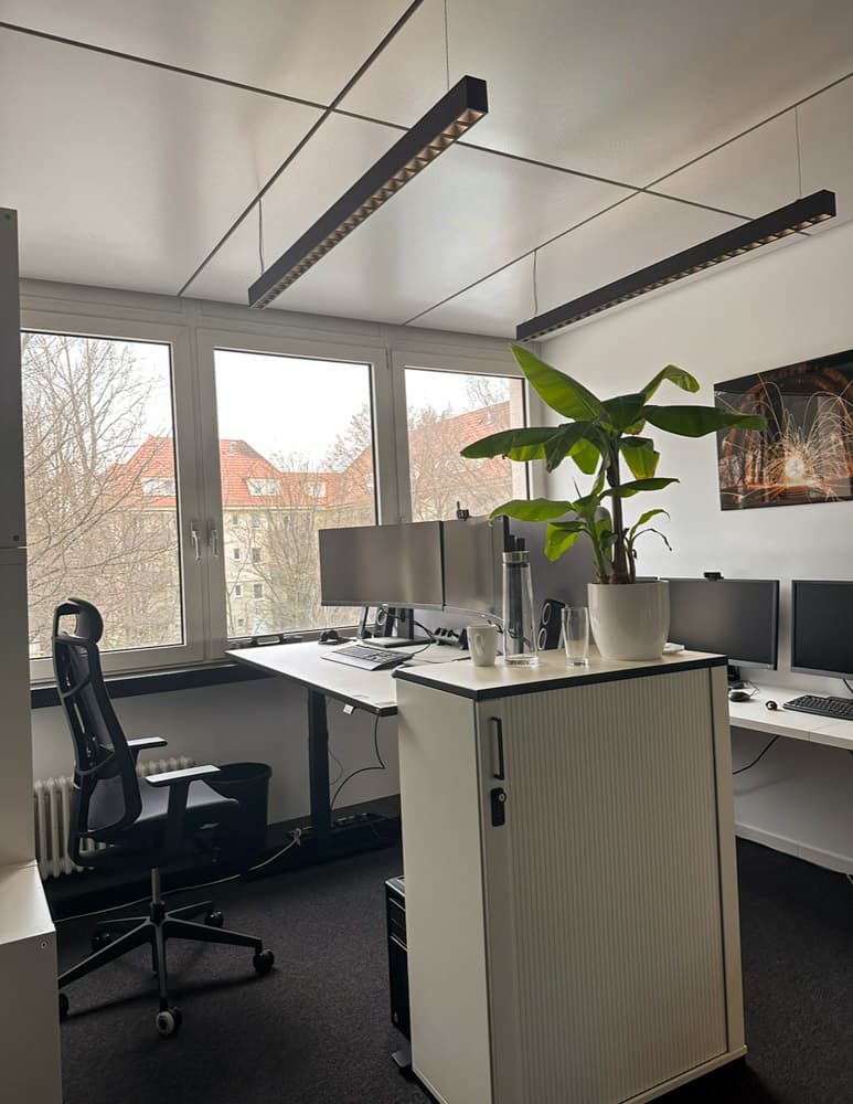 FRAMEWORX Coworking Space & Startup Hub interior photo 10