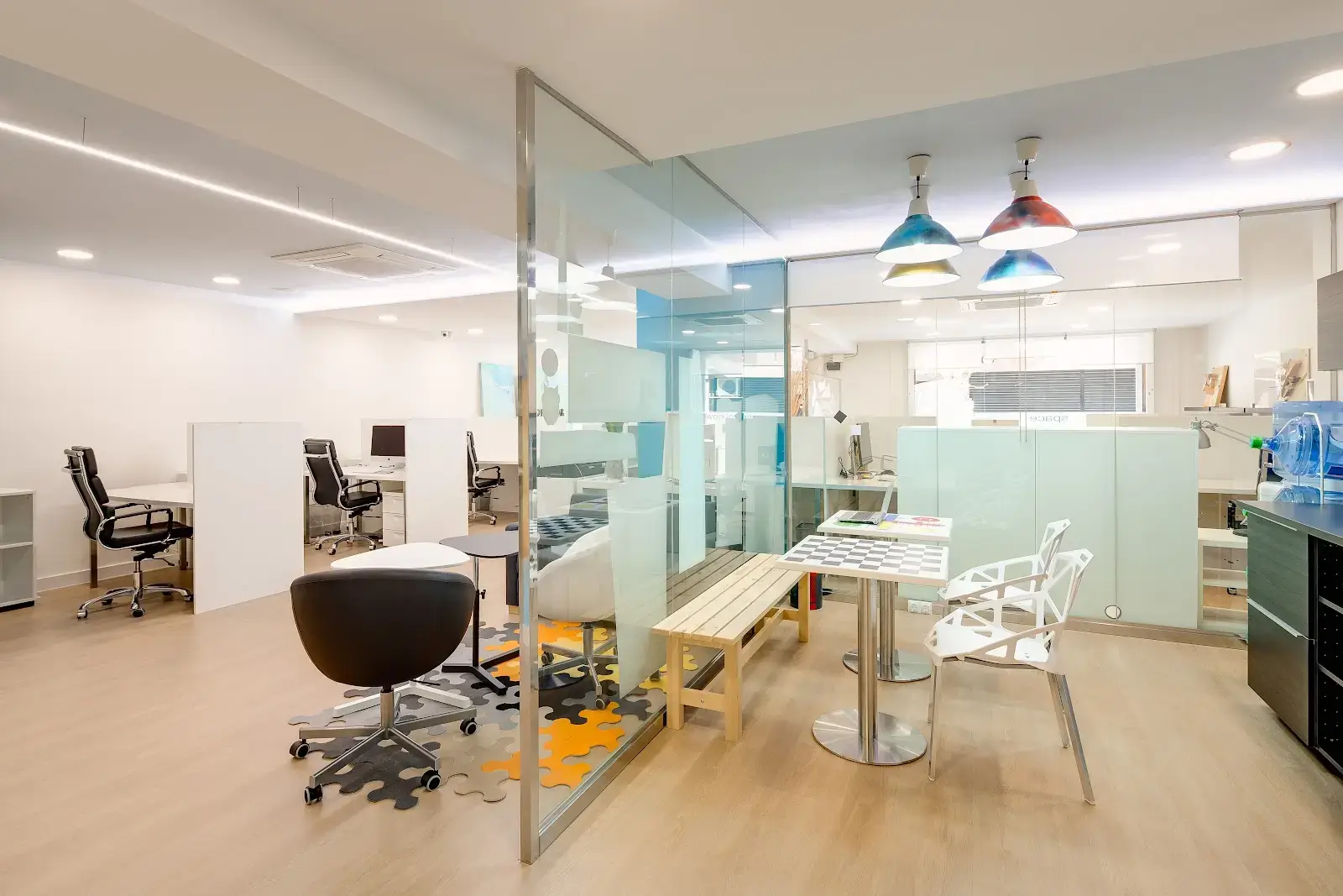 Cwork Barcelona Coworking interior photo 8