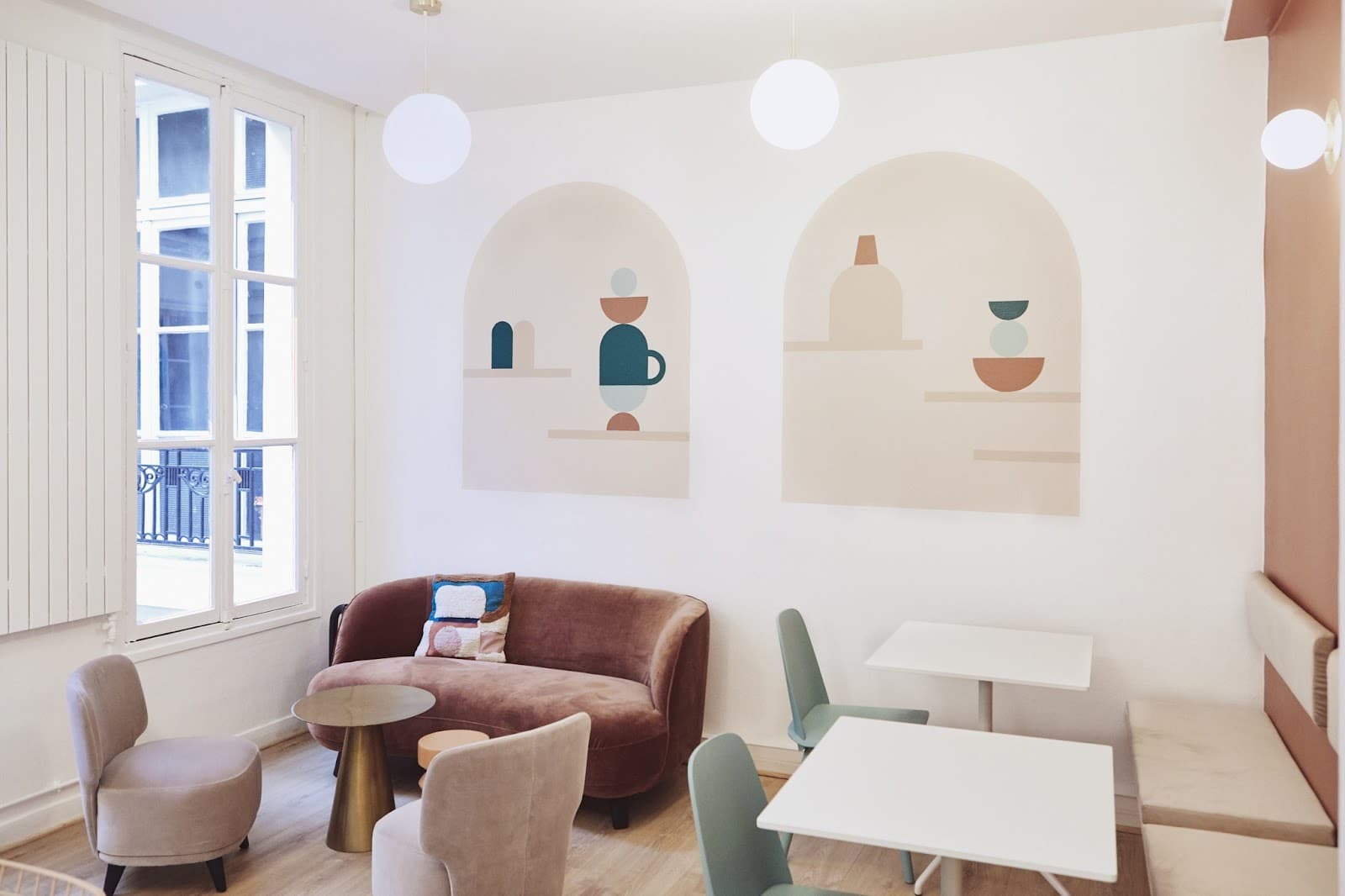 Morning, Toudic interior photo 9