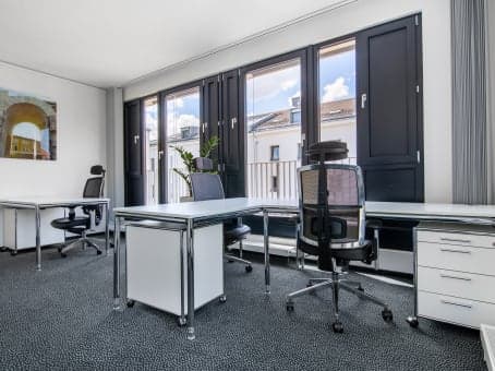 Regus München Leopoldstraße interior photo 4