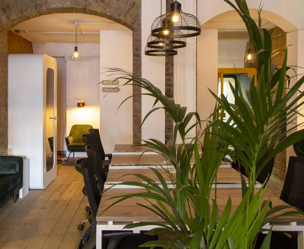 Cobalance Cafe interior photo 5