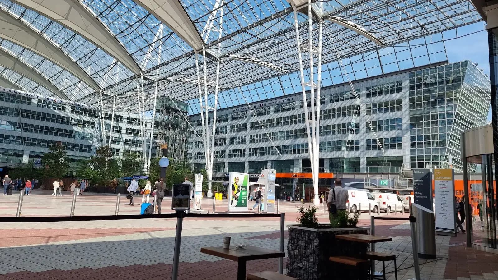 Regus Munich Airport interior photo 2