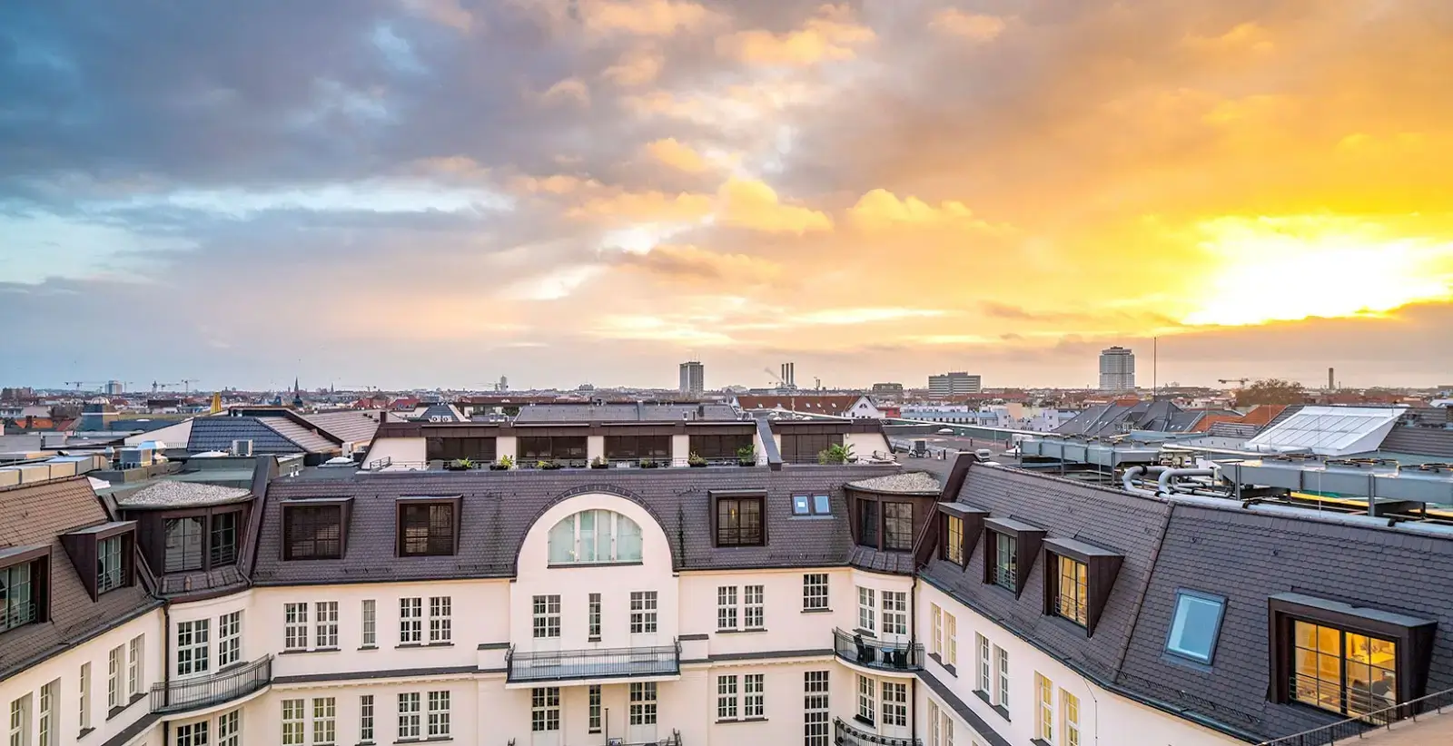 Satellite Office Berlin Haus Cumberland interior photo 10