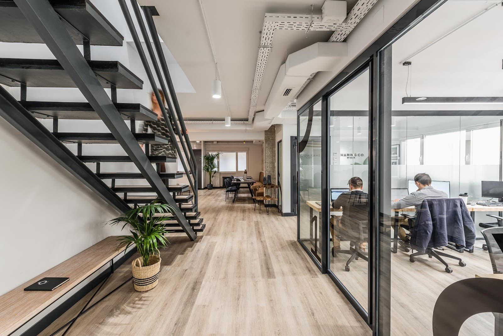 Sharing Coworking Madrid interior photo 6