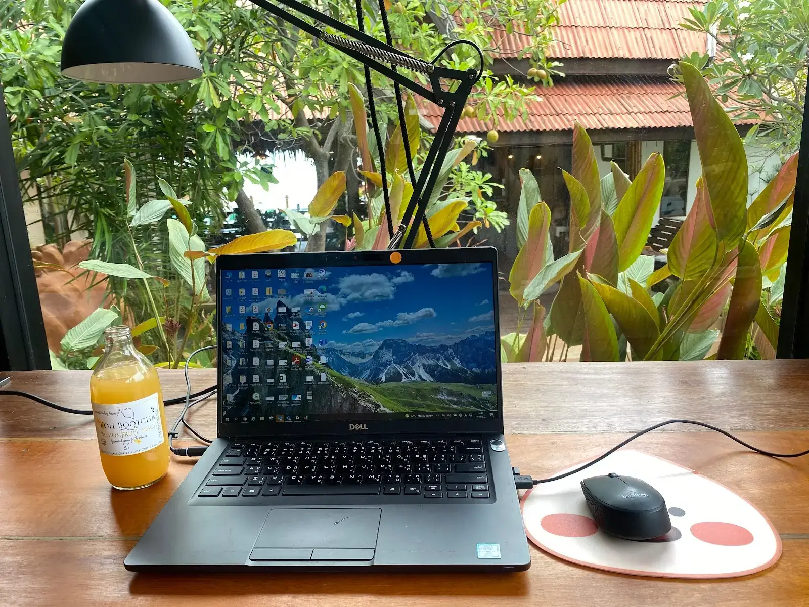 Inner Space interior photo 10