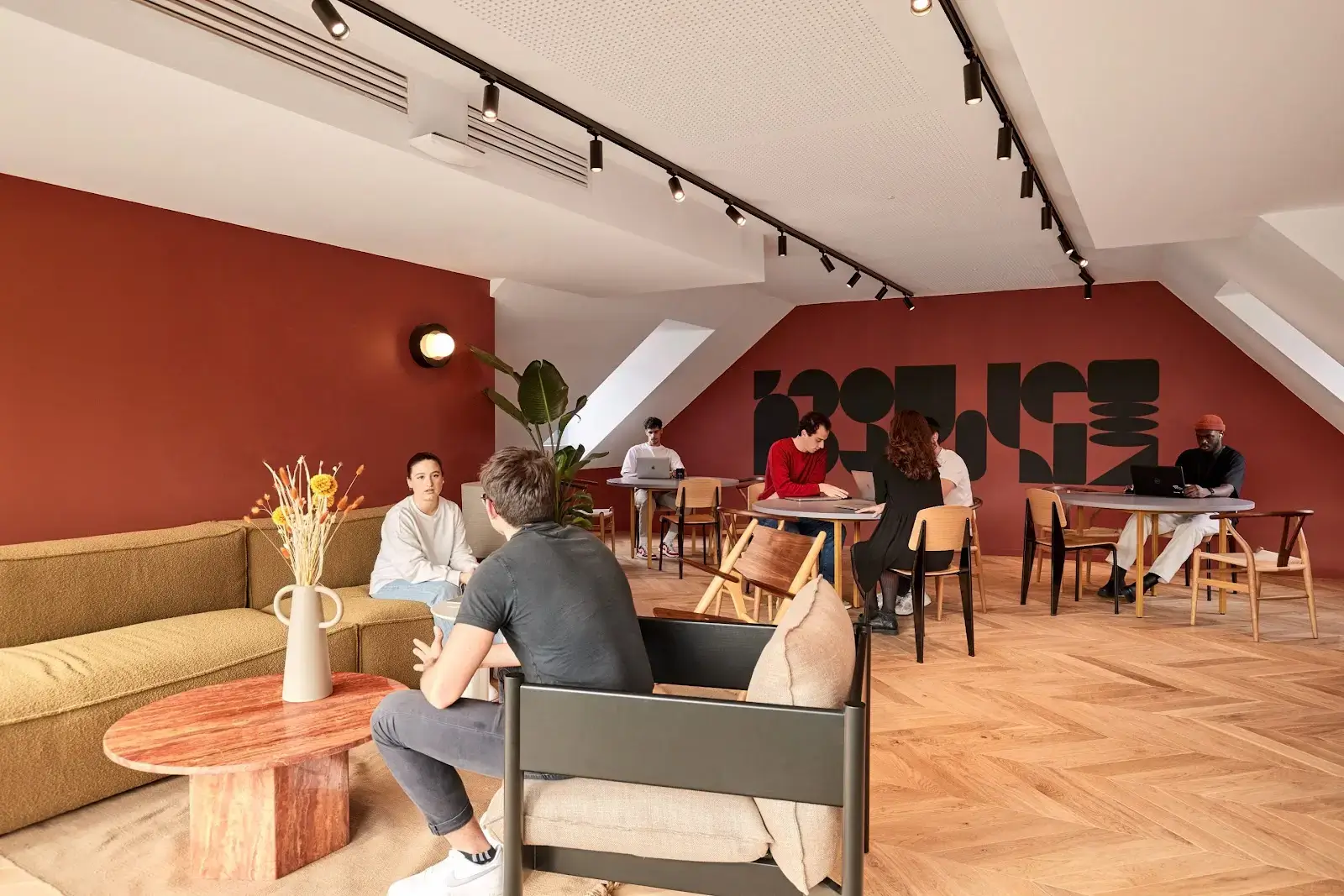 Morning, Laffitte interior photo 2